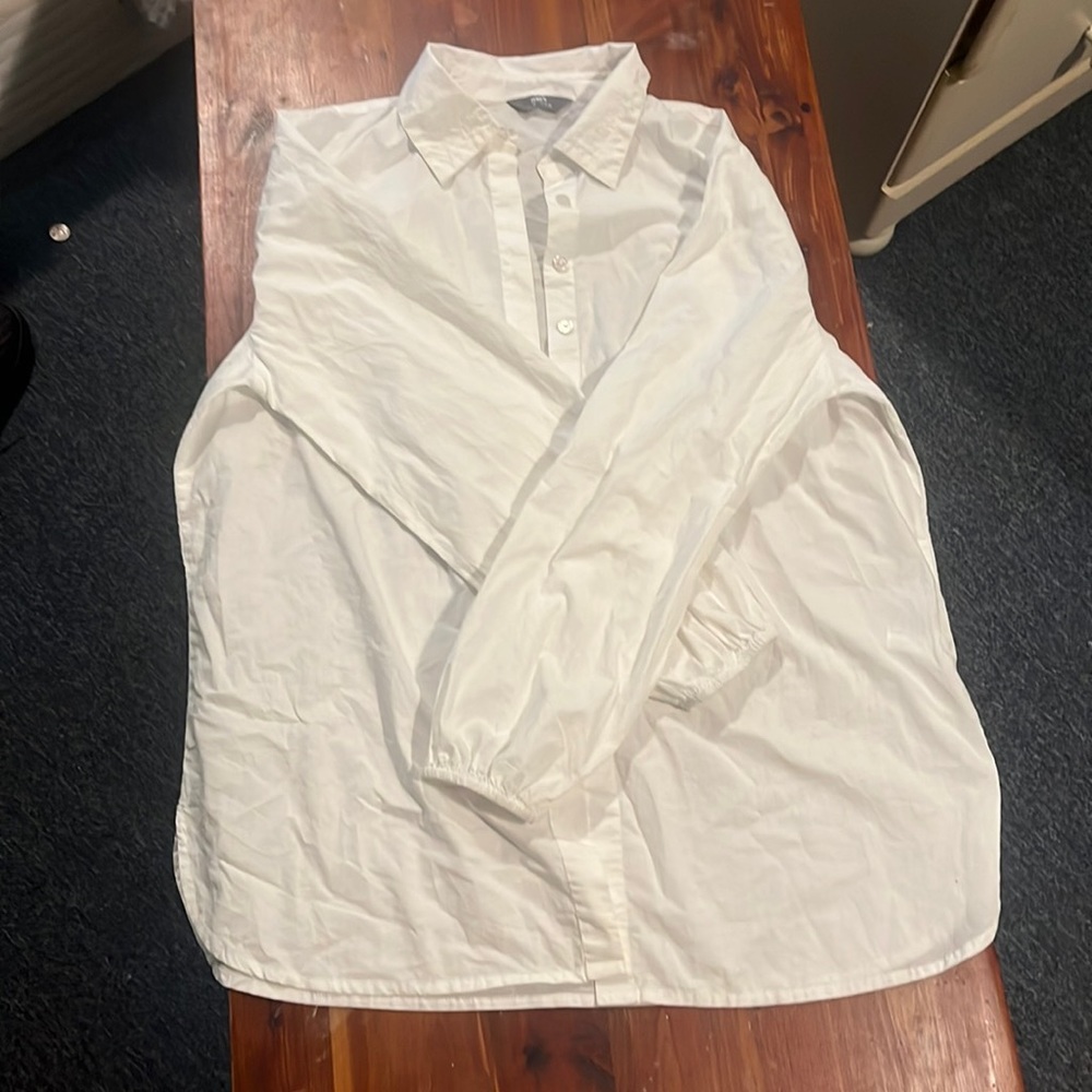 New white long sleeved button up